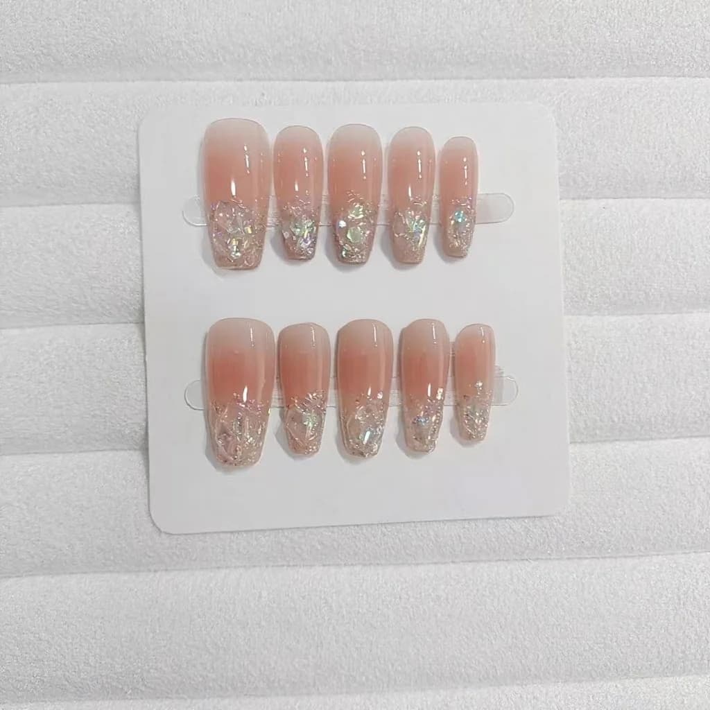 Felragasztható műköröm rövid közepes koporsó forma csillám strassz blush pink szett