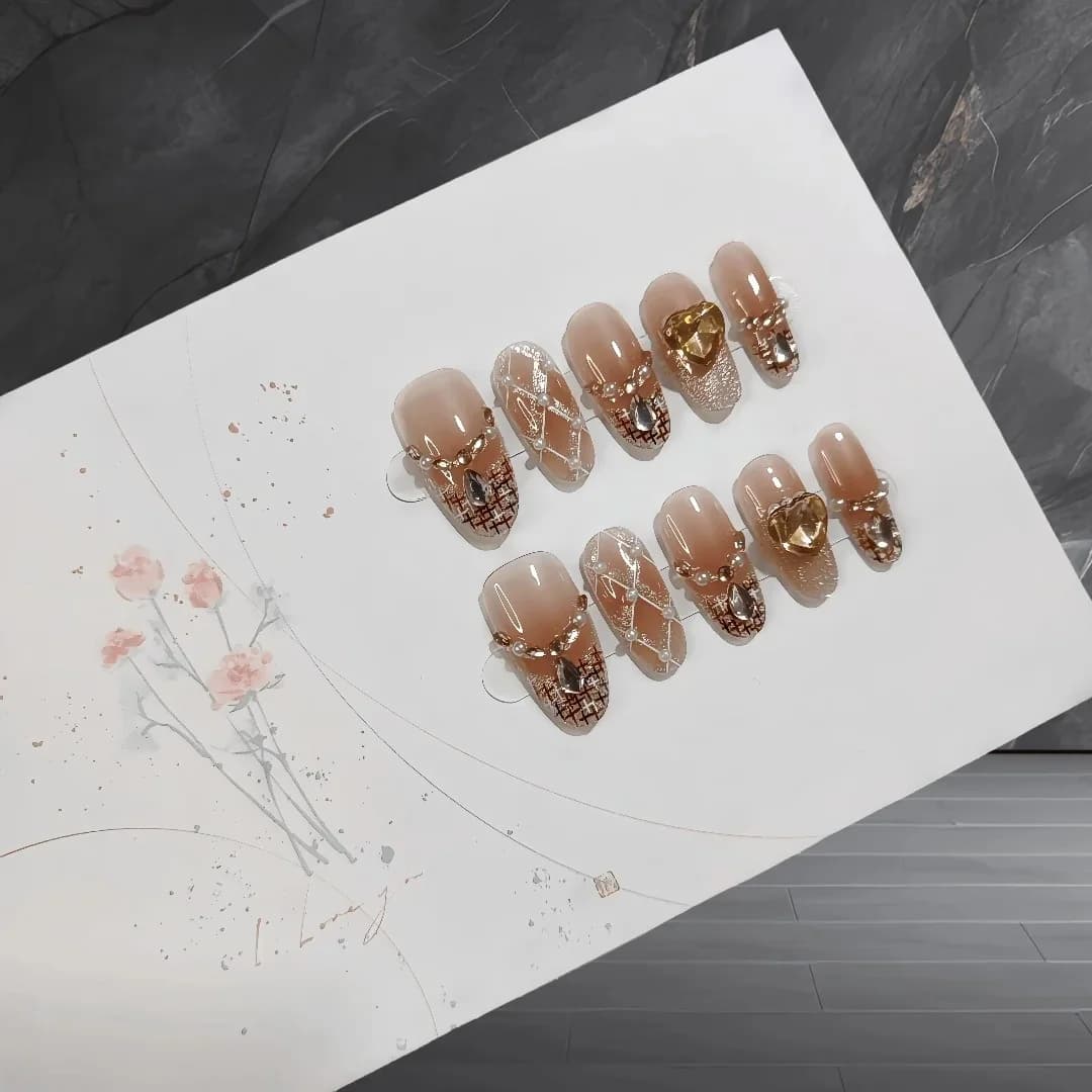 Ragasztós műköröm, közepes ovális, macskaszem, csillám, gyöngy, 30 darab